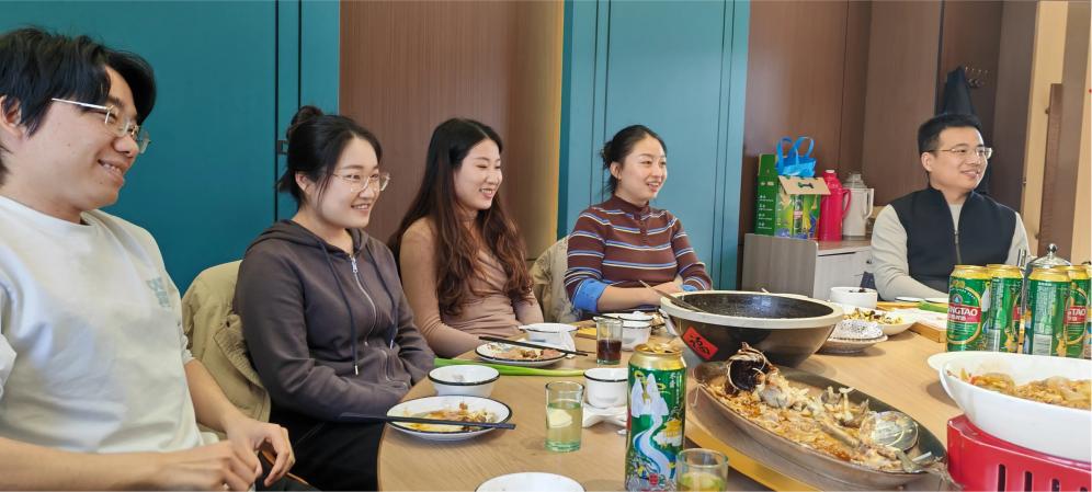 ສຳເລັດການເບີກບານໃນວັນພັກ ແລະເປີດກ່ອງເລີ່ມຕົ້ນໃໝ່