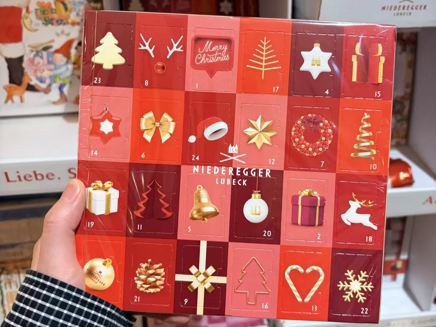 ມູນ​ຄ່າ​ເປັນ​ເອ​ກະ​ລັກ​ຂອງ​ເຈ້ຍ​ຂອງ​ຂວັນ​ວັນ​ຄຣິດ​ສະ​ມາດ​ຕາ​ບອດ​ປ່ອງ​